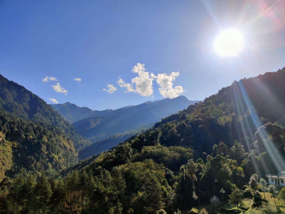 Hotel The Bunker House Chopta Exterior foto